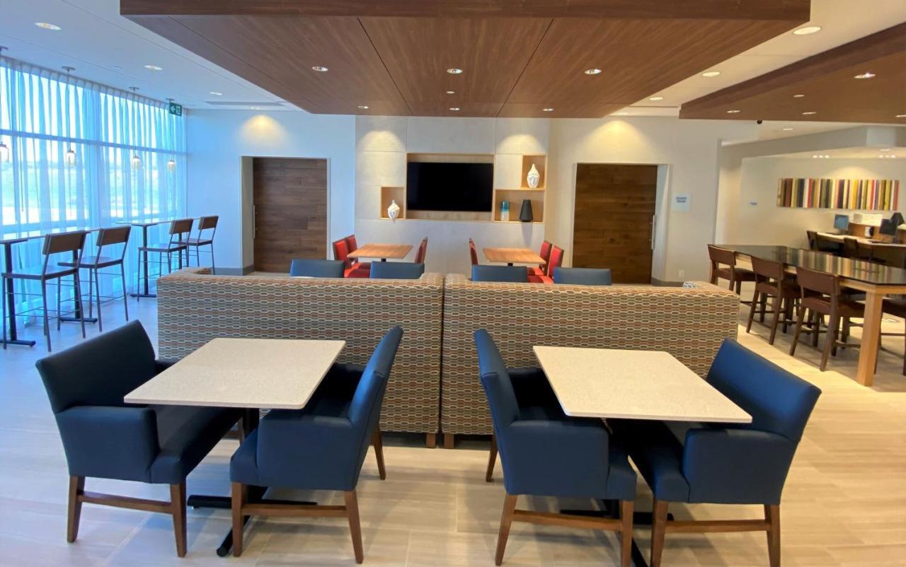 Holiday Inn Express & Suites - Aurora By Ihg מראה חיצוני תמונה