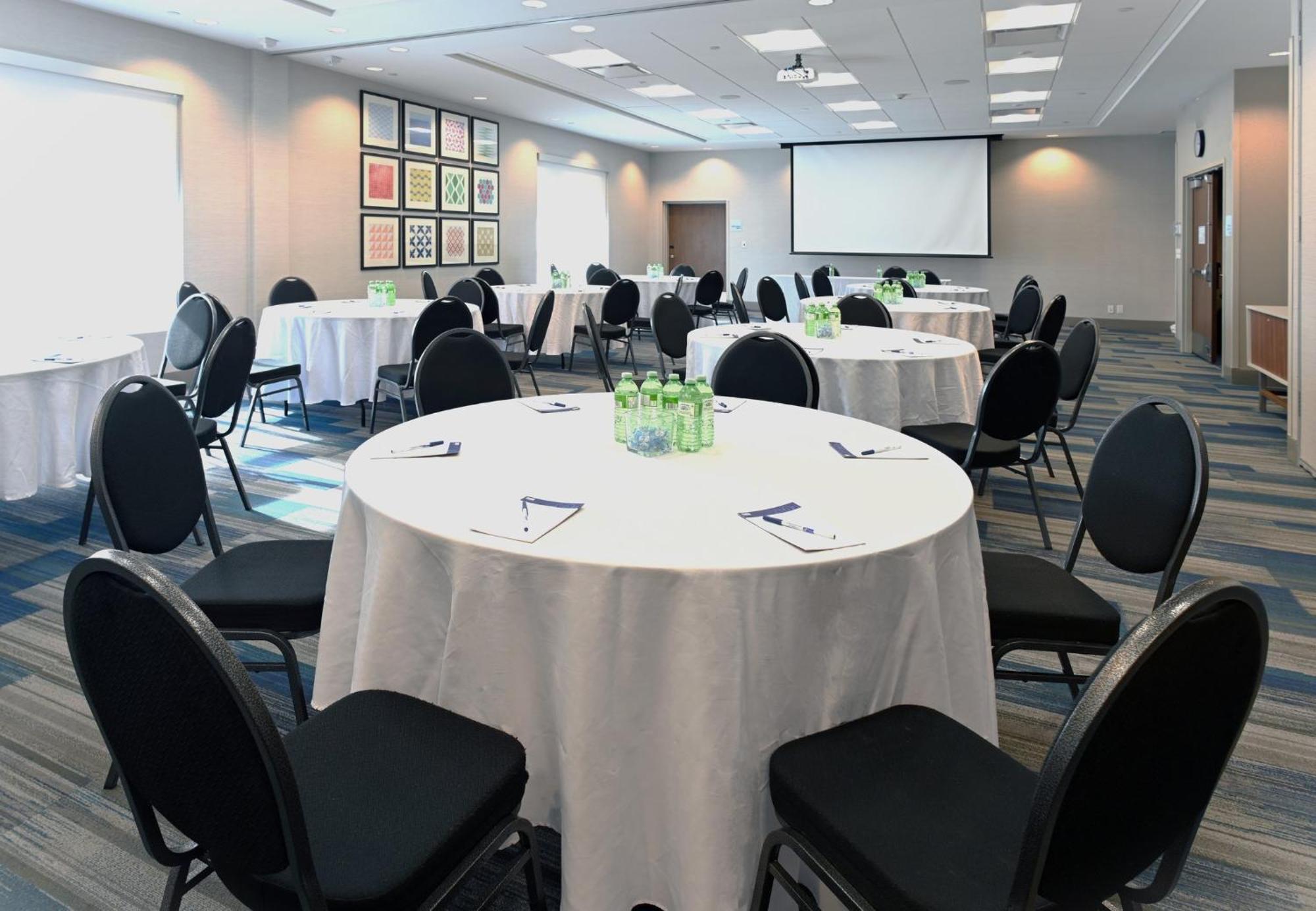 Holiday Inn Express & Suites - Aurora By Ihg מראה חיצוני תמונה